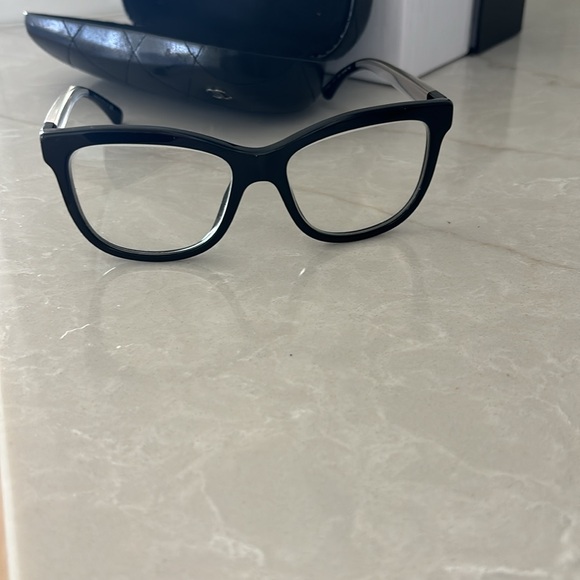 Eyeglasses - Picture 2 of 7
